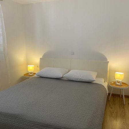 Apartments Kristina 赫瓦尔 外观 照片