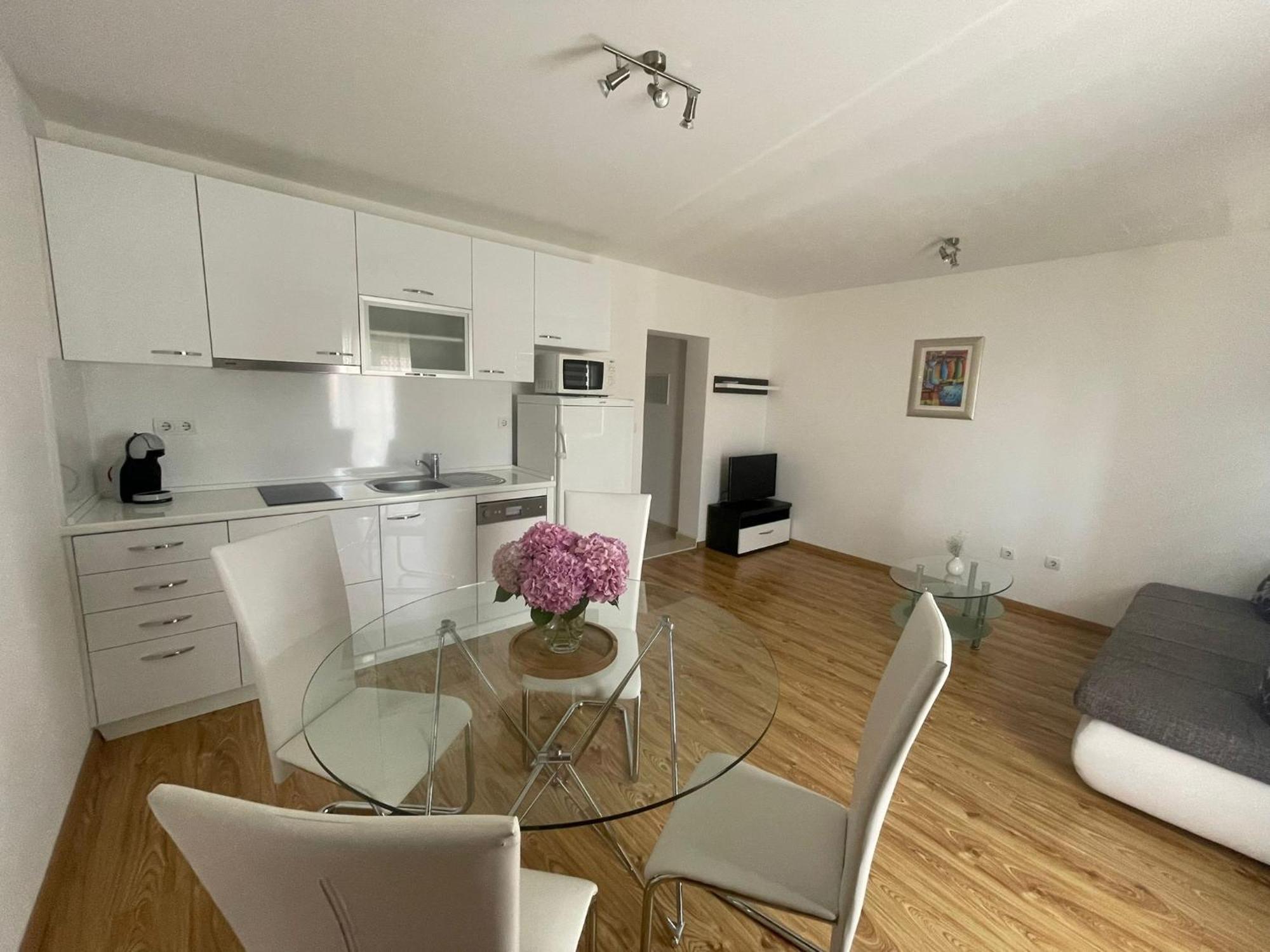 Apartments Kristina 赫瓦尔 外观 照片